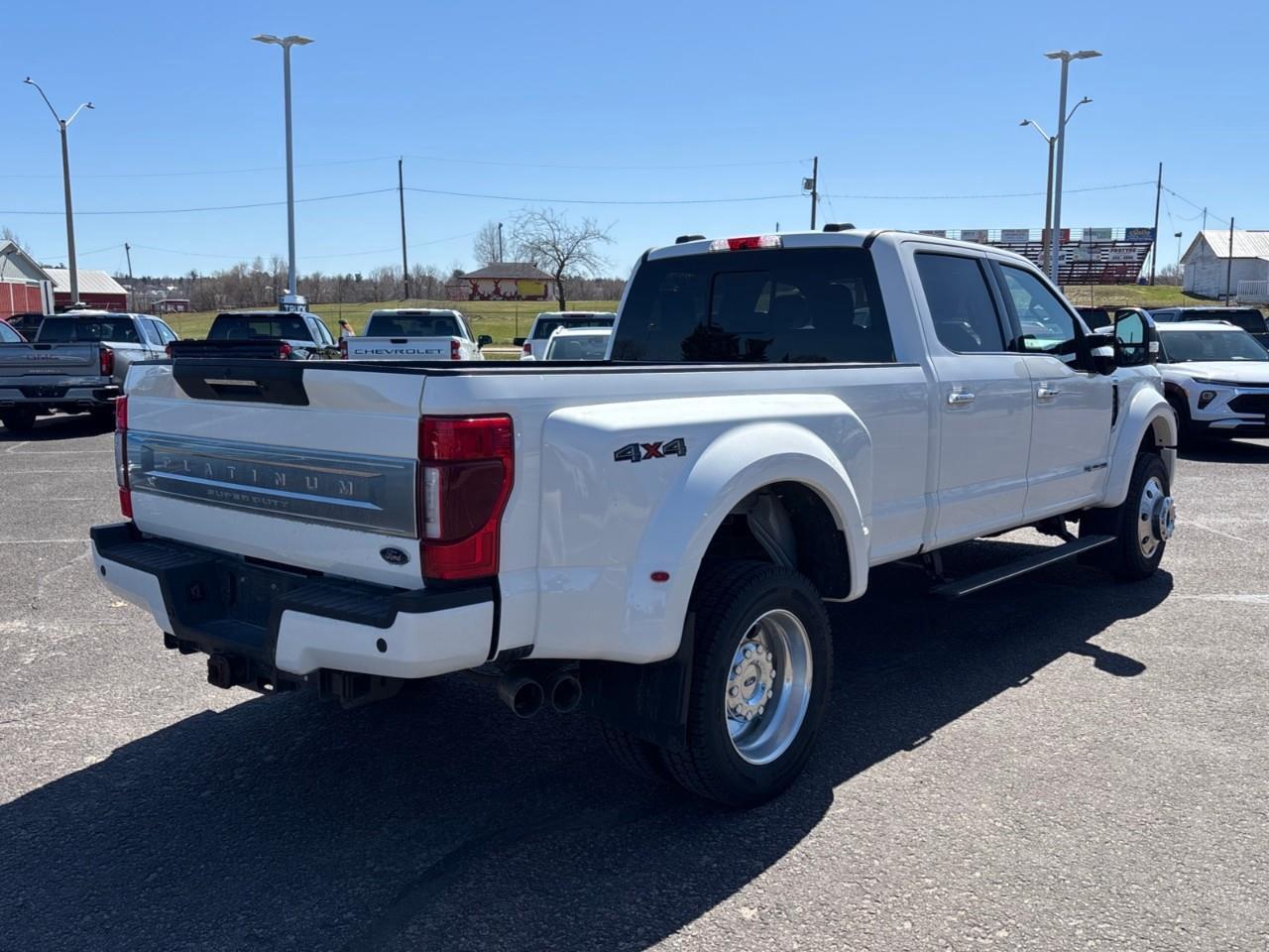 2022 Ford F-450 Platinum Photo
