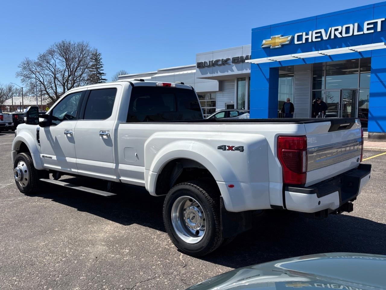 2022 Ford F-450 Platinum Photo