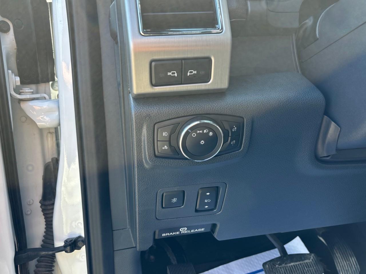 2022 Ford F-450 Platinum Photo