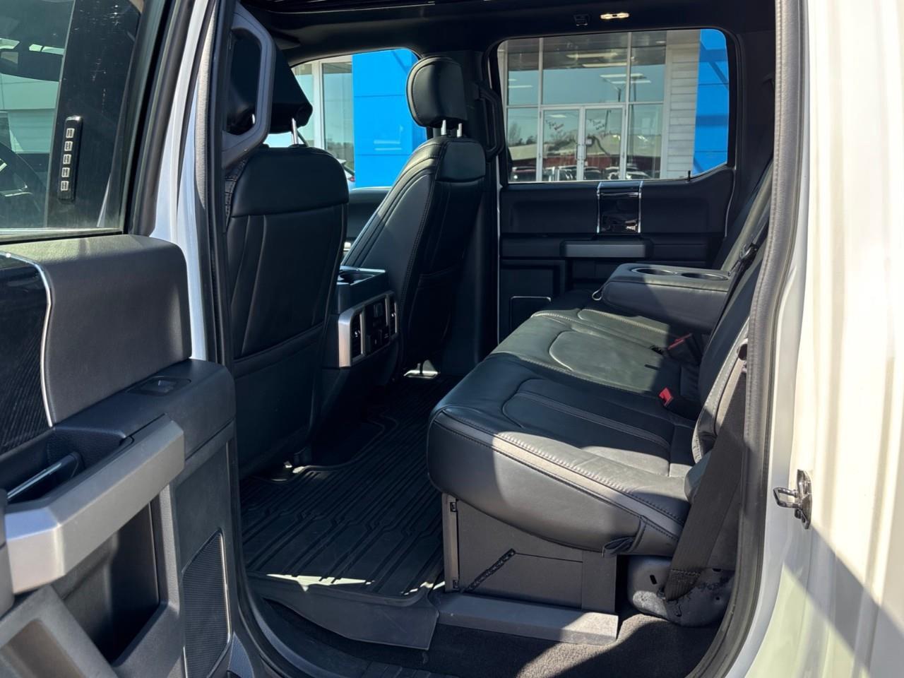 2022 Ford F-450 Platinum Photo