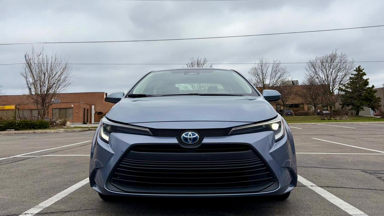2023 Toyota Corolla Hybrid LE Photo