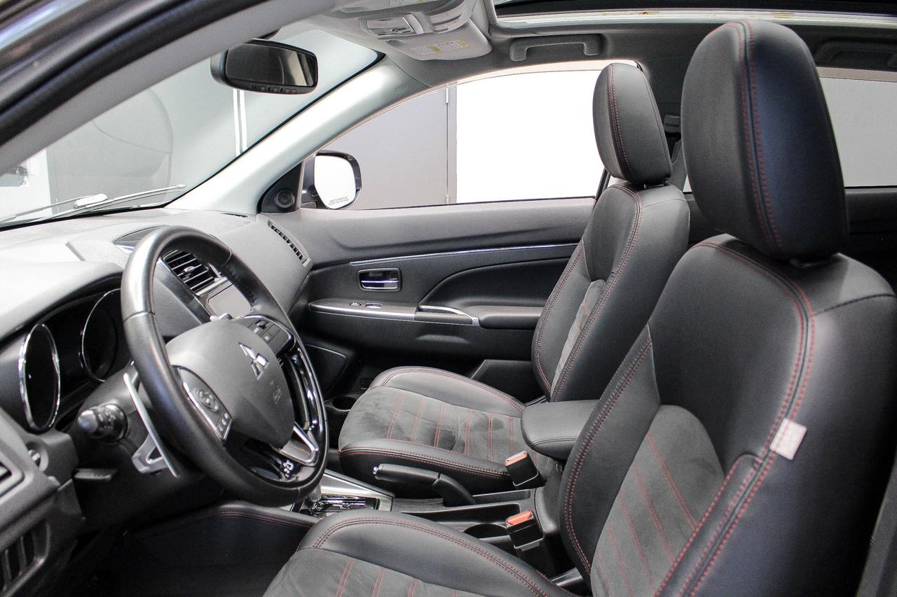 2018 Mitsubishi RVR GT TWO SETS OF TIRES - LOW KMS - HEATED FRONT SEATS - Photo