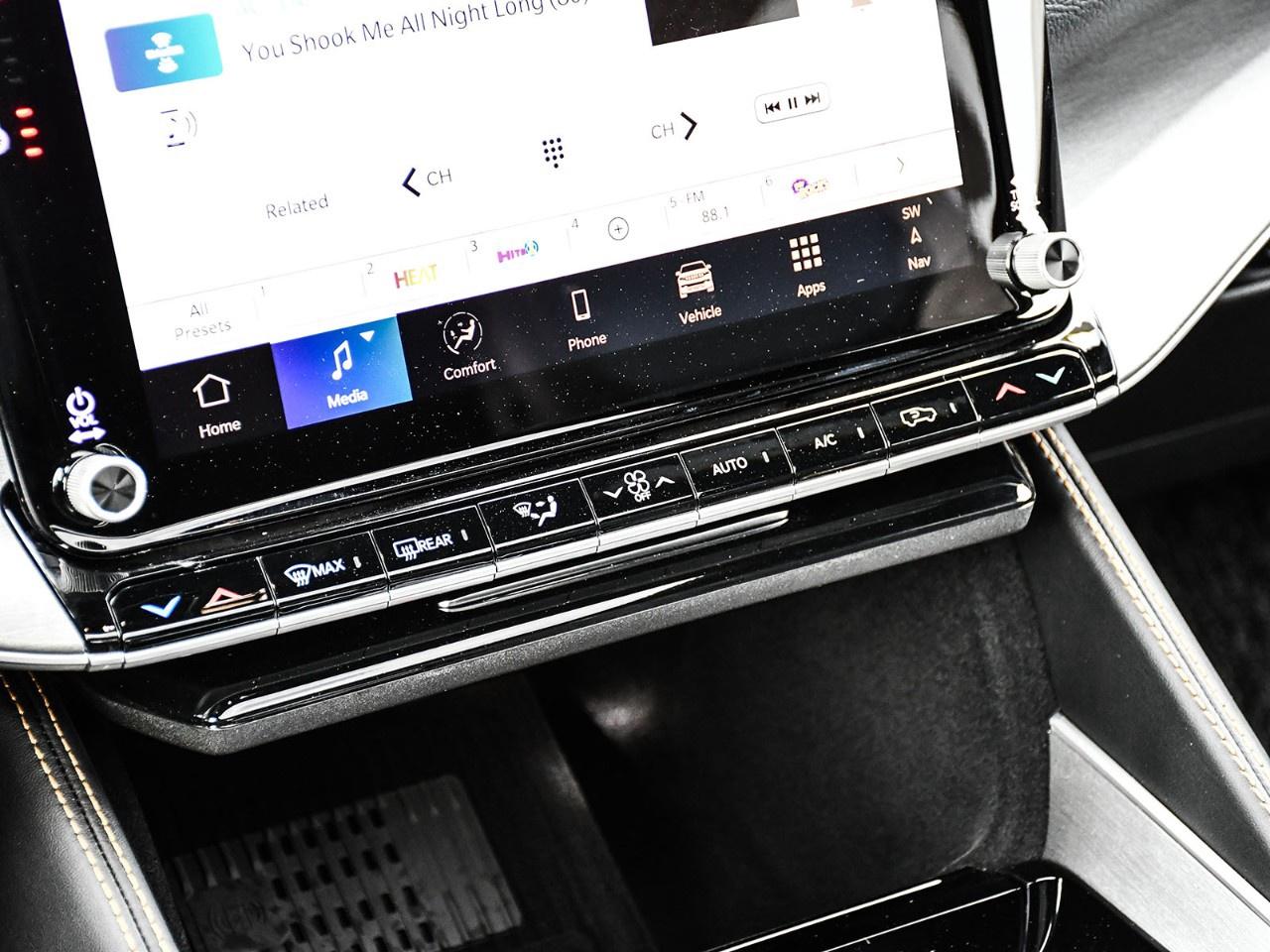 2026 Jeep Grand Wagoneer  Photo