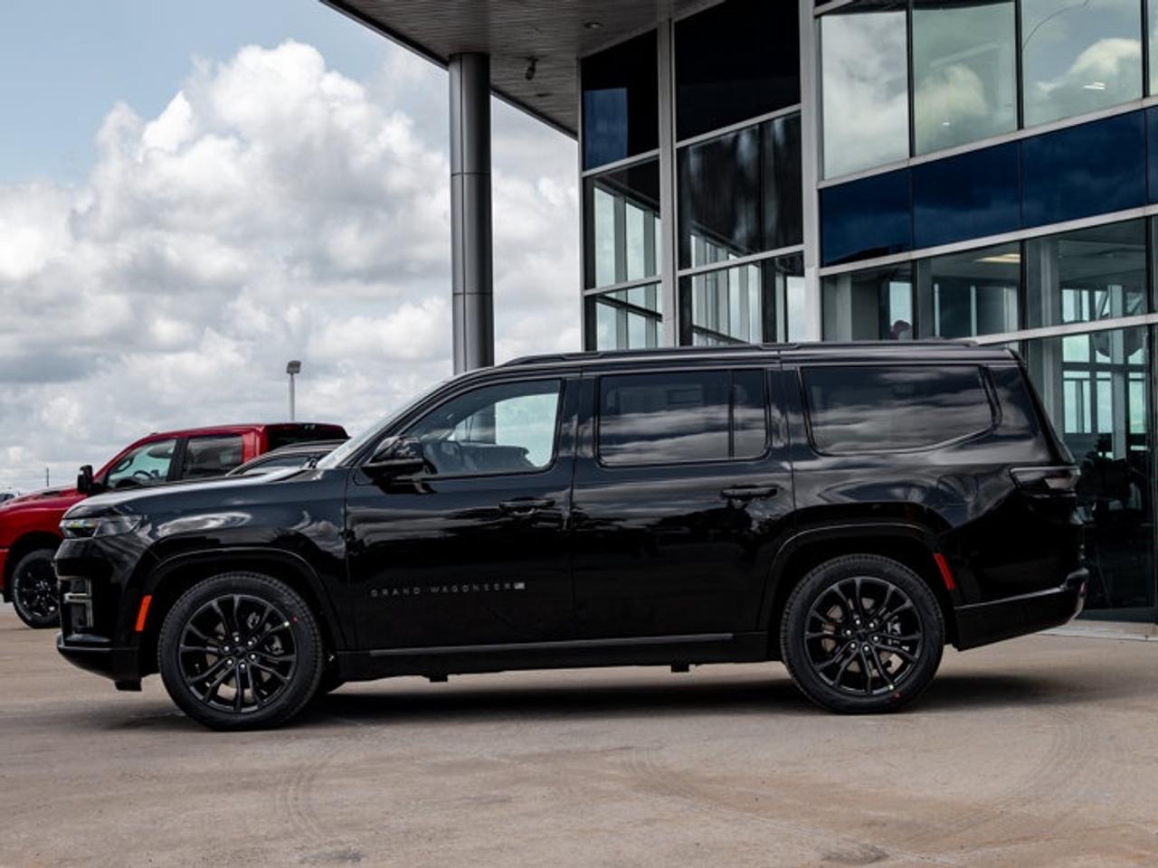 2026 Jeep Grand Wagoneer SUMMIT OBSIDIAN Photo