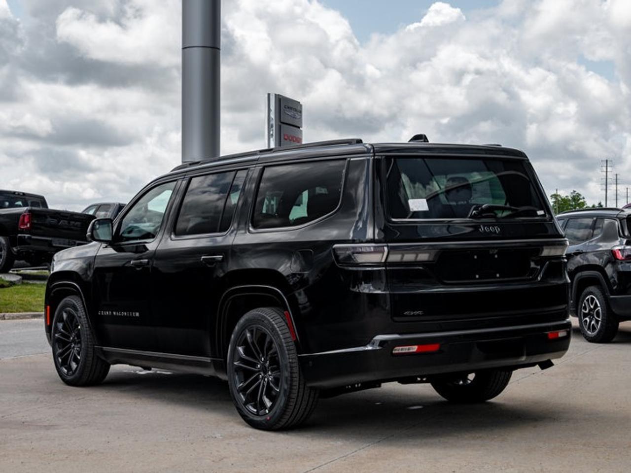2026 Jeep Grand Wagoneer SUMMIT OBSIDIAN Photo