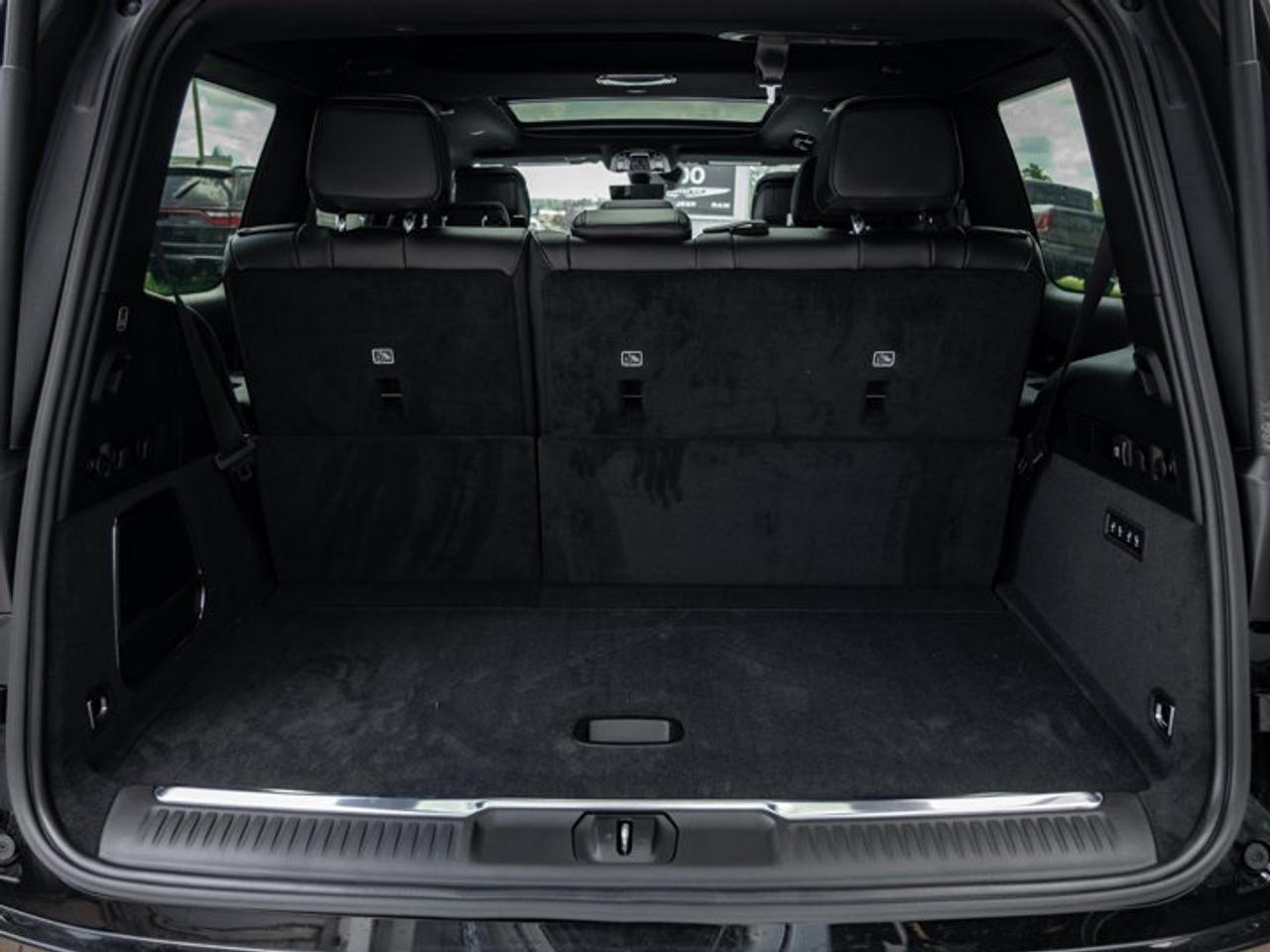 2026 Jeep Grand Wagoneer SUMMIT OBSIDIAN Photo