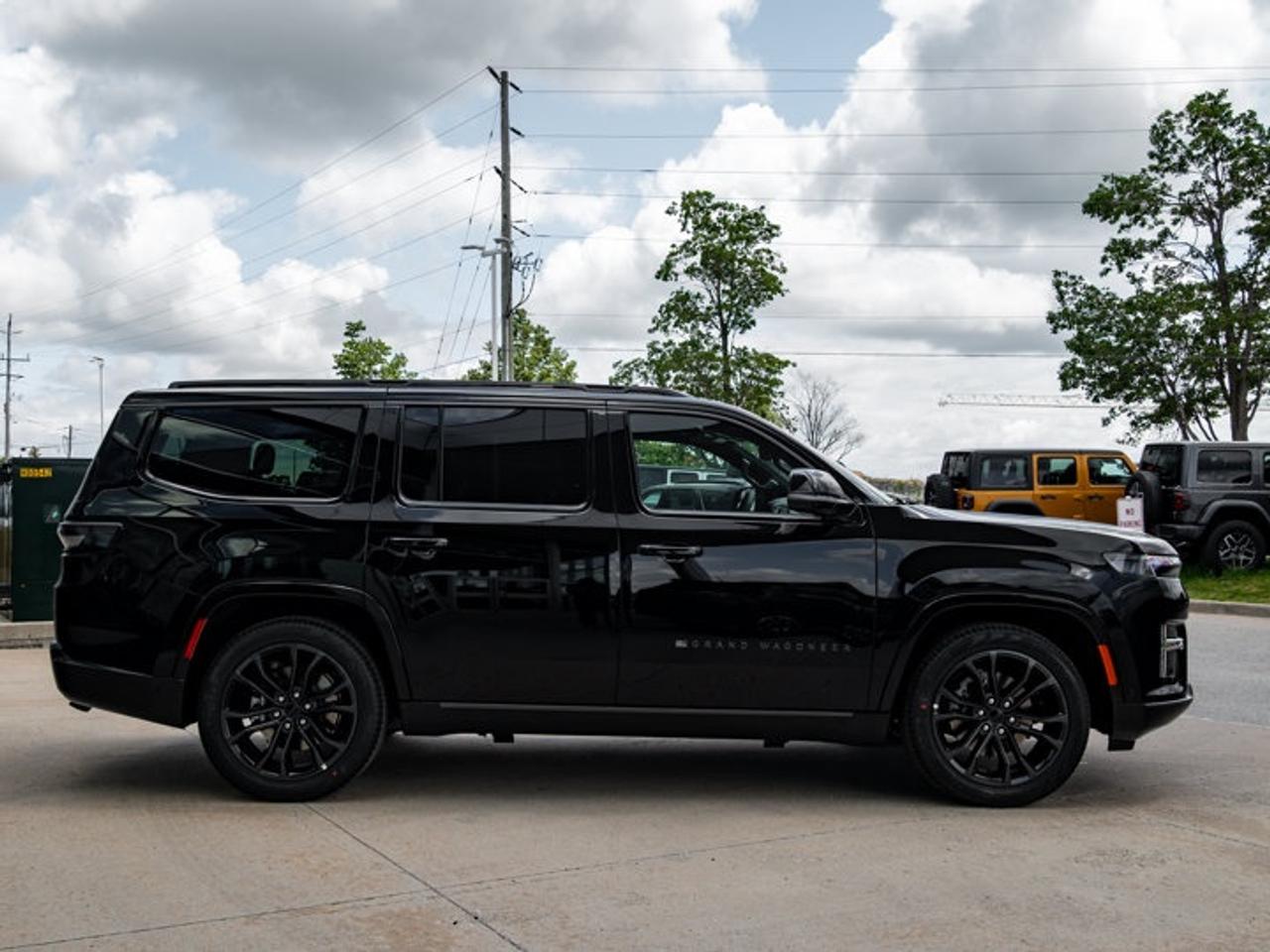 2026 Jeep Grand Wagoneer SUMMIT OBSIDIAN Photo
