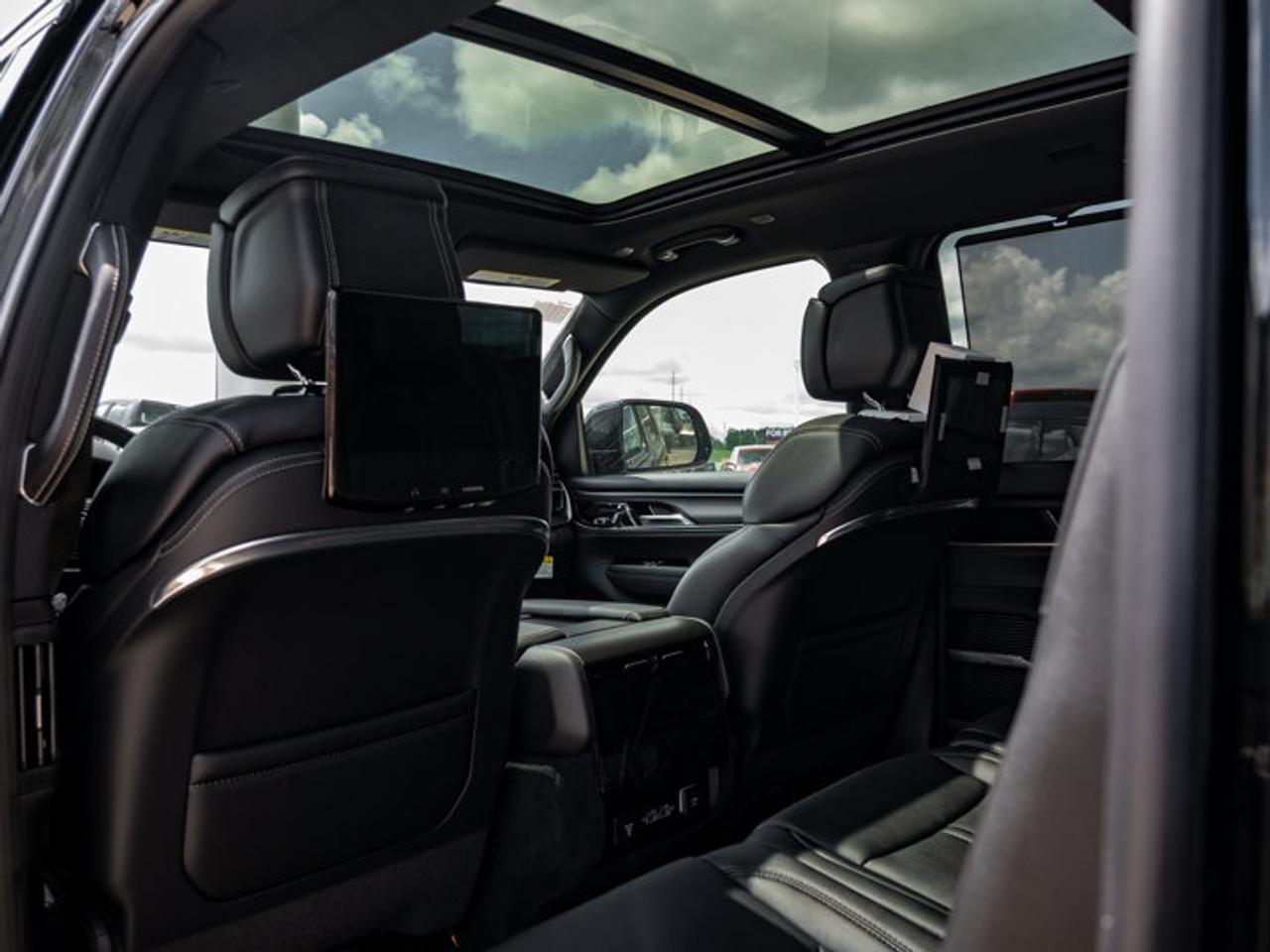 2026 Jeep Grand Wagoneer SUMMIT OBSIDIAN Photo