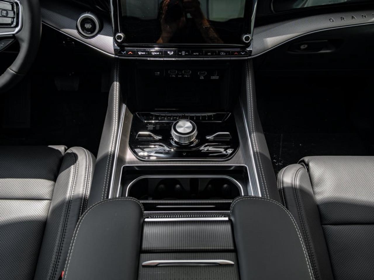 2026 Jeep Grand Wagoneer SUMMIT OBSIDIAN Photo