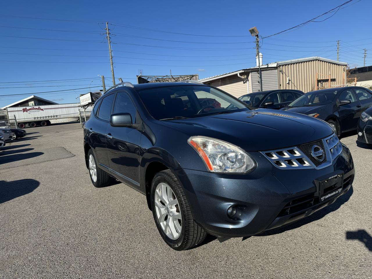 2013 Nissan Rogue SV Photo