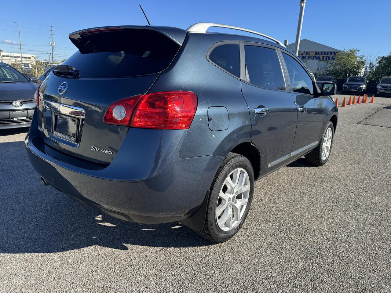2013 Nissan Rogue SV Photo