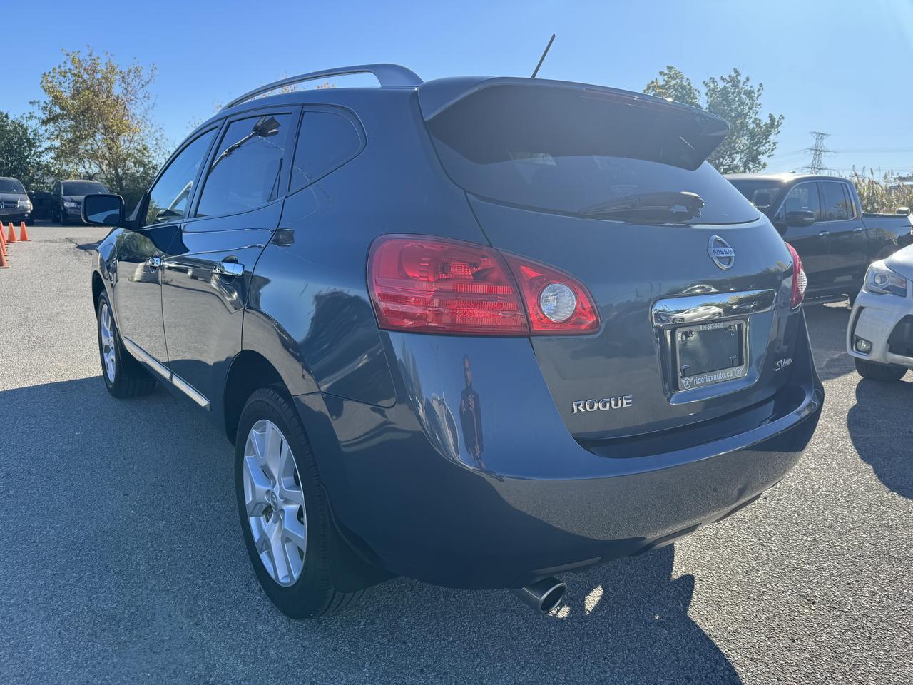 2013 Nissan Rogue SV Photo