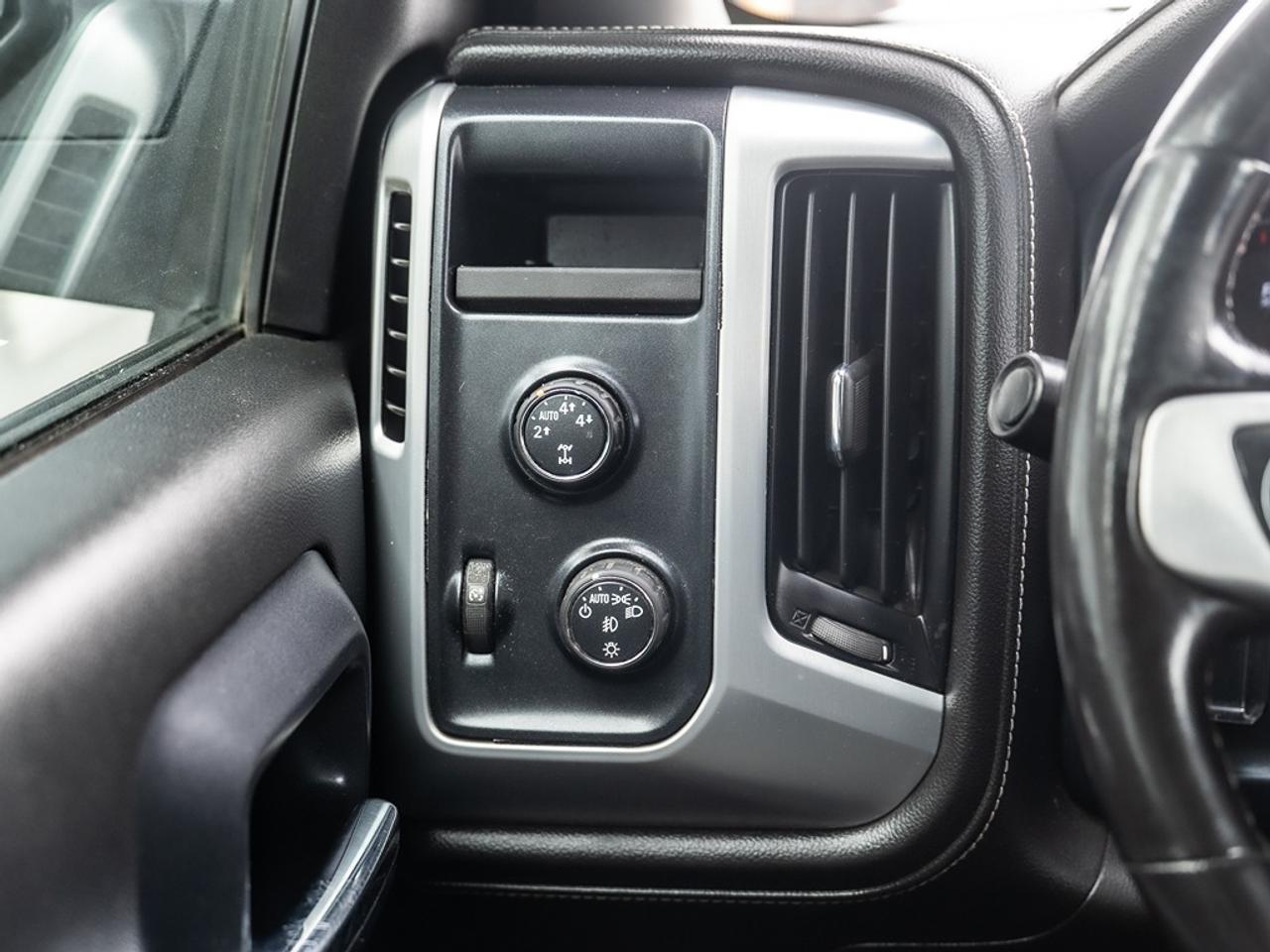 2015 GMC Sierra 1500 SLE Photo11