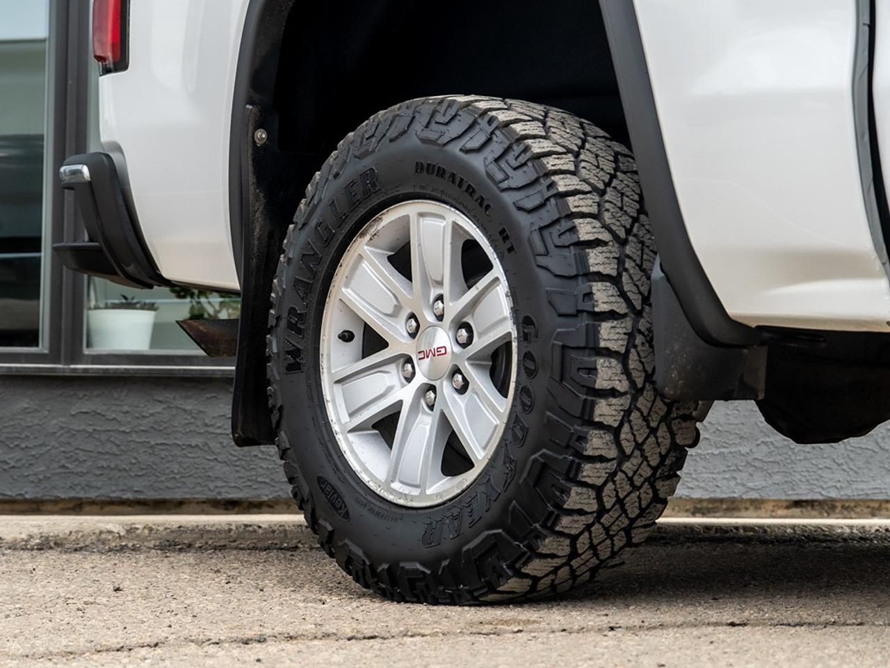2015 GMC Sierra 1500 SLE Photo3
