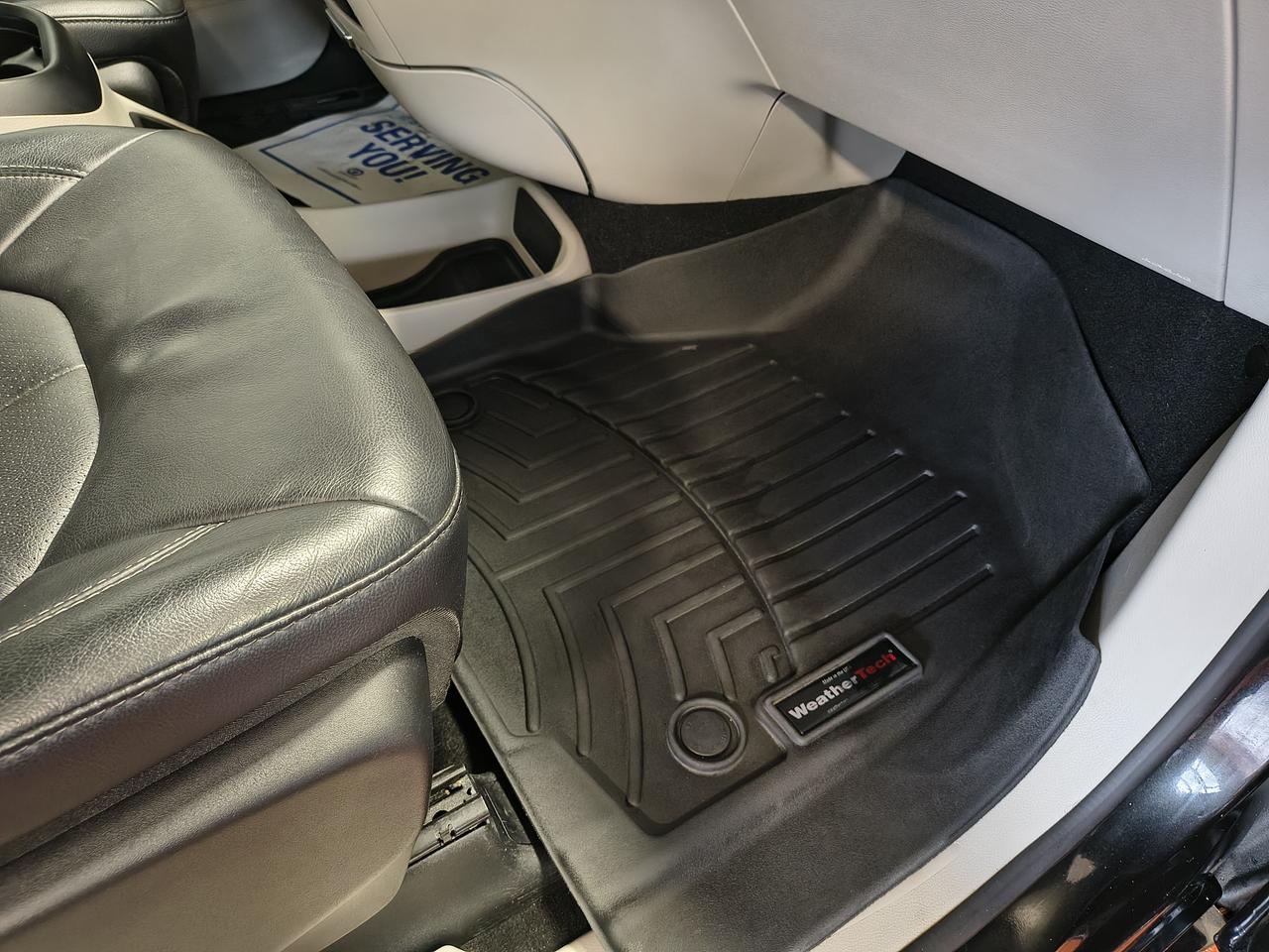 2022 Chrysler Pacifica Touring L Photo0