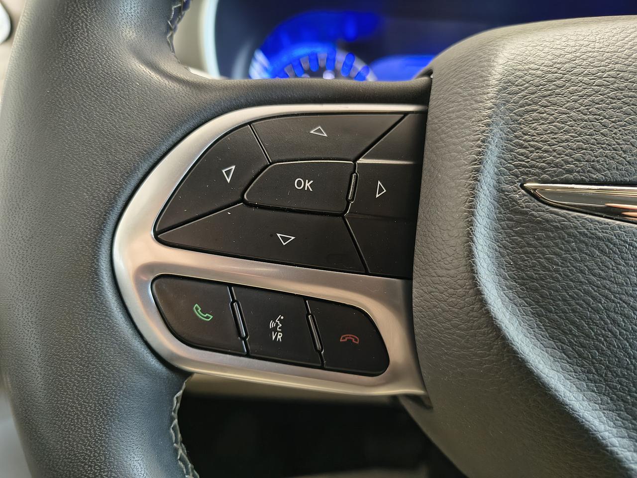 2022 Chrysler Pacifica Touring L Photo