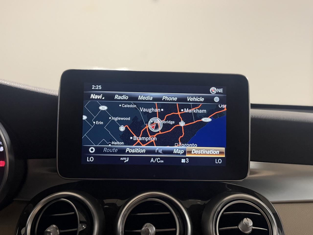 2019 Mercedes-Benz GLC 300 GLC 300 | BEIGE INTERIOR Photo