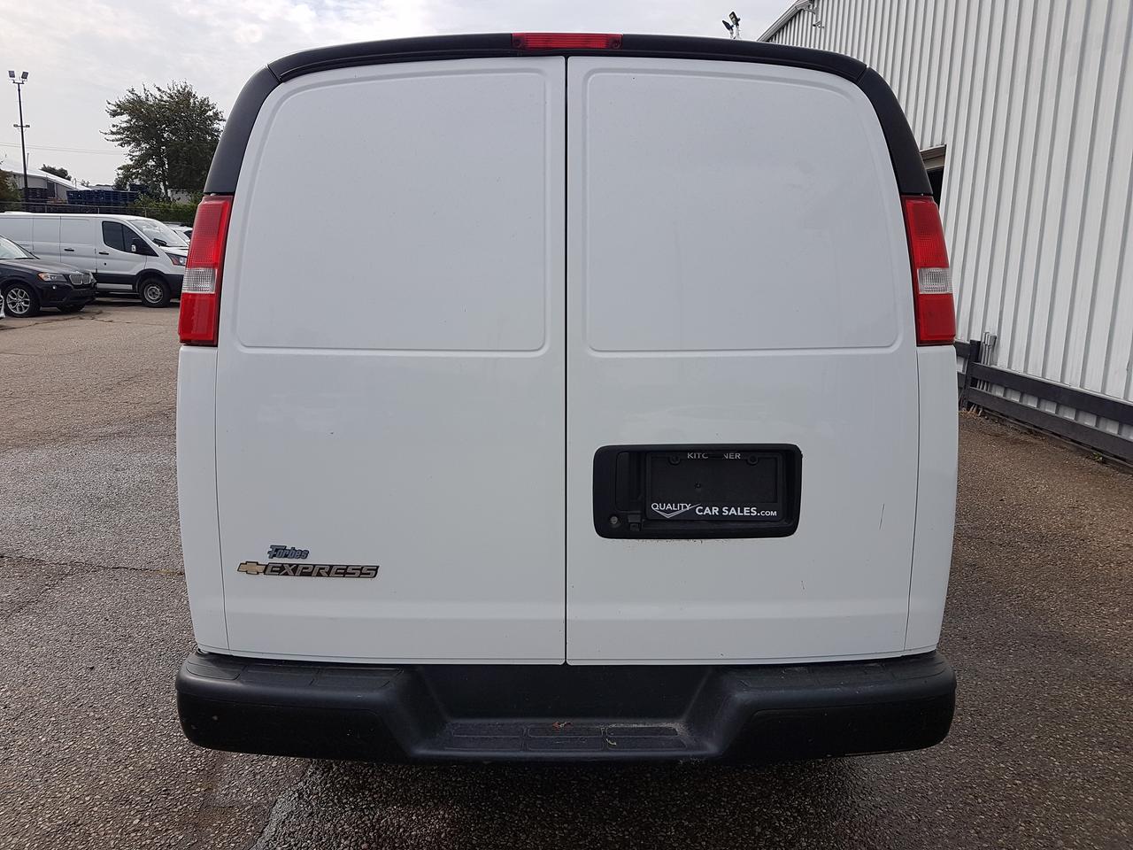 2020 Chevrolet Express 2500 Cargo 135" Photo3