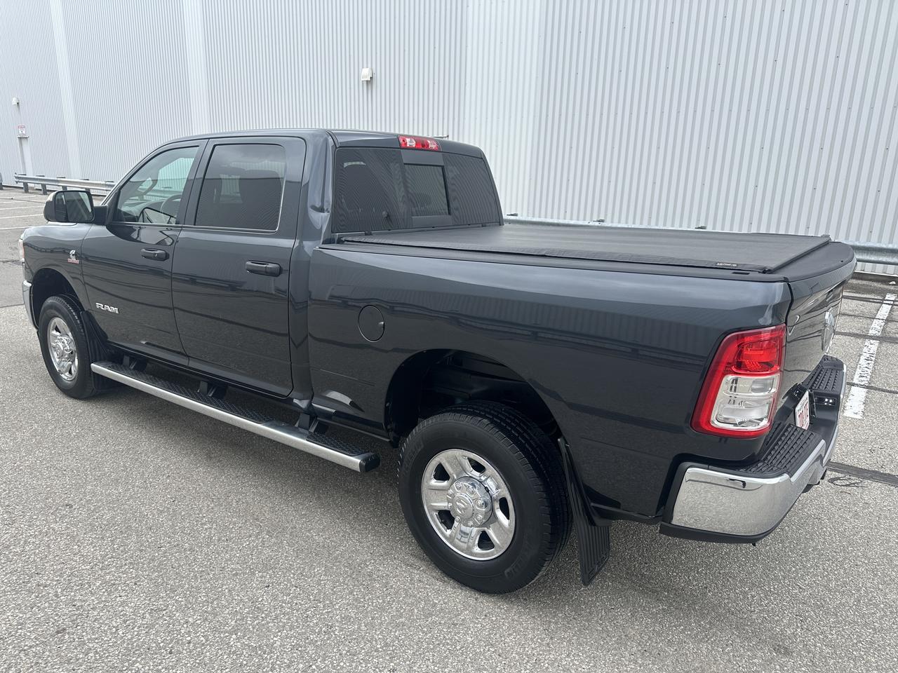 2019 RAM 2500 Heavy Duty 6.7 Cummins Diesel Crew Cab 4WD Photo3
