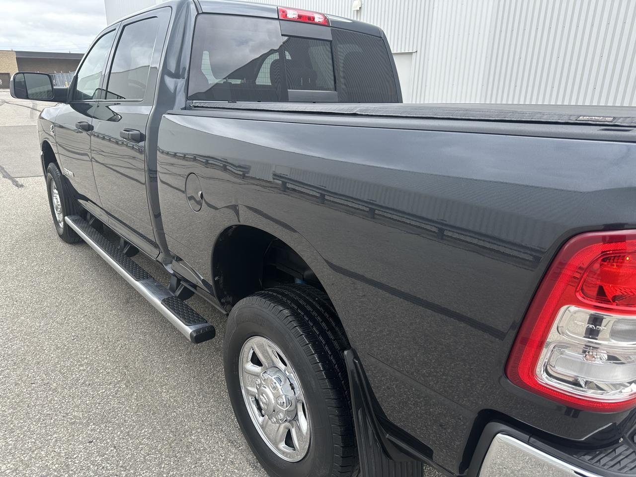 2019 RAM 2500 Heavy Duty 6.7 Cummins Diesel Crew Cab 4WD Photo