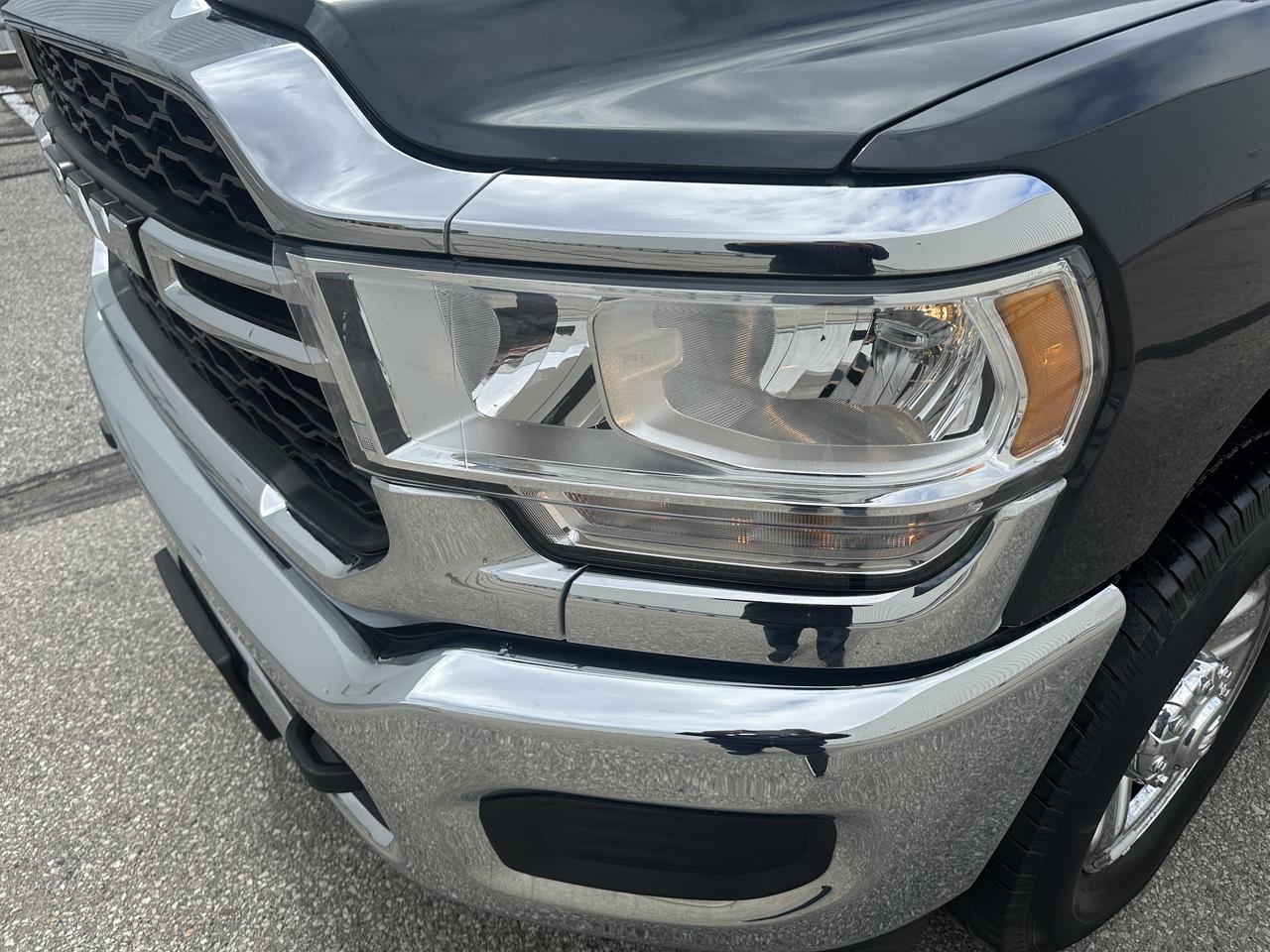 2019 RAM 2500 Heavy Duty 6.7 Cummins Diesel Crew Cab 4WD Photo