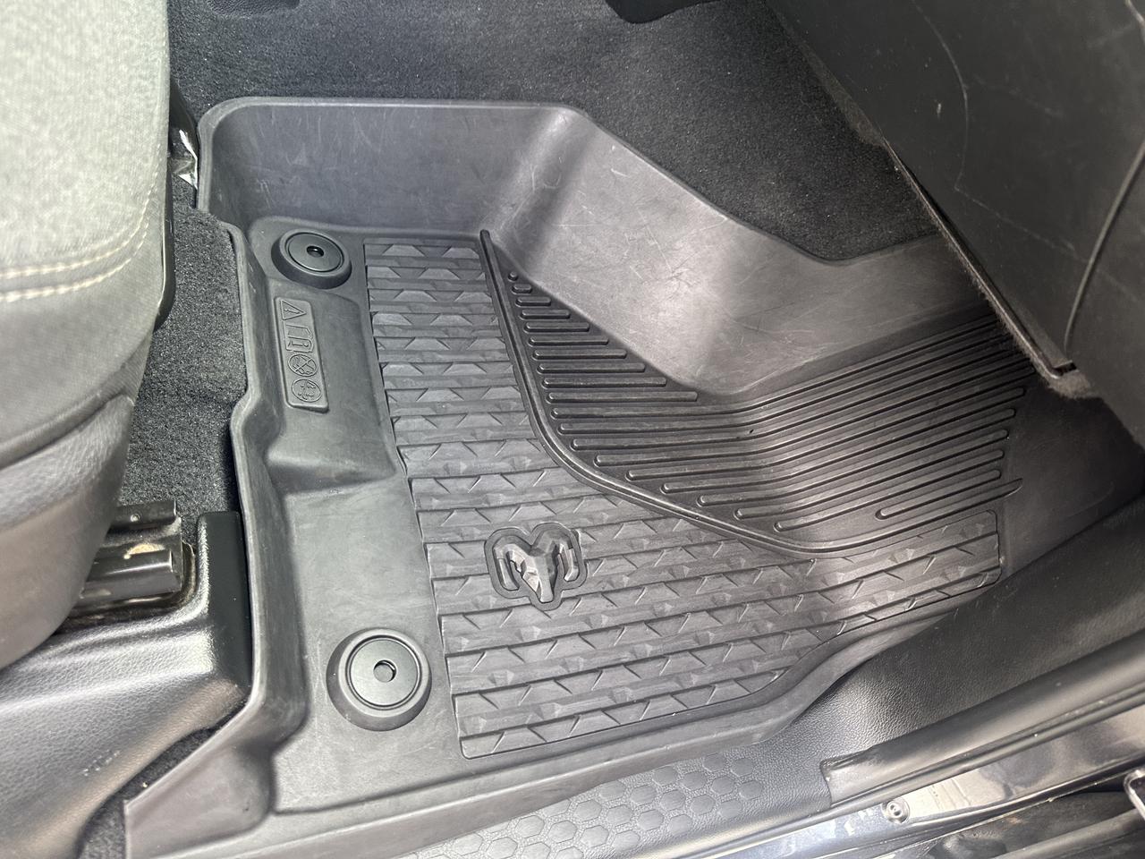 2019 RAM 2500 Heavy Duty 6.7 Cummins Diesel Crew Cab 4WD Photo