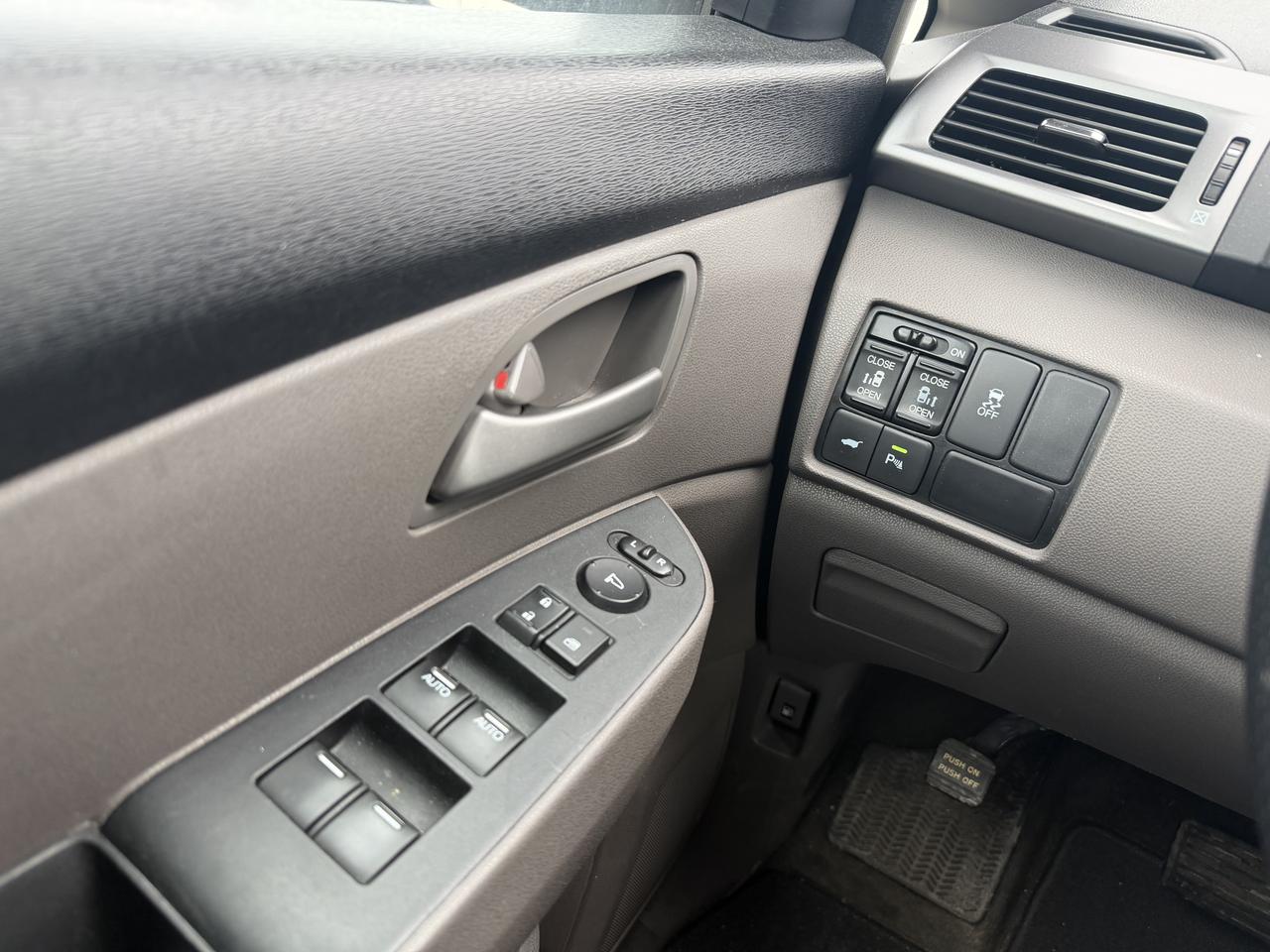 2011 Honda Odyssey EX-L Photo