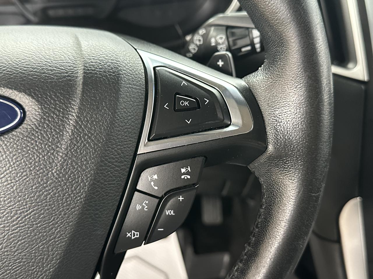 2018 Ford Edge SEL | CLEAN CARFAX | POWER LIFTGATE | DUAL CLIMATE Photo17