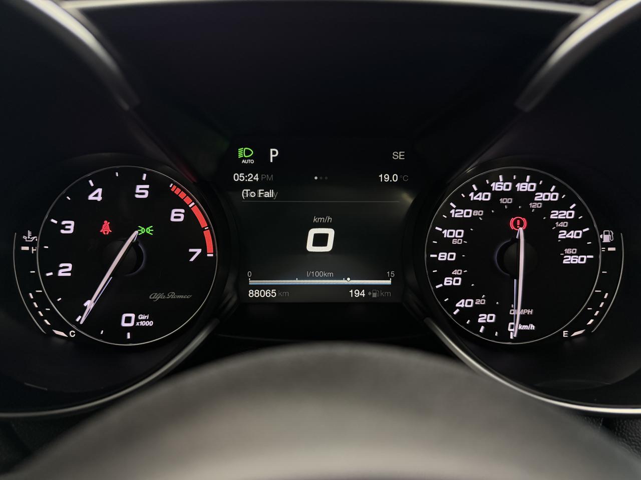 2017 Alfa Romeo Giulia NAV|BACKUP|FCW|PANO|CLEAN CARFAX| Photo