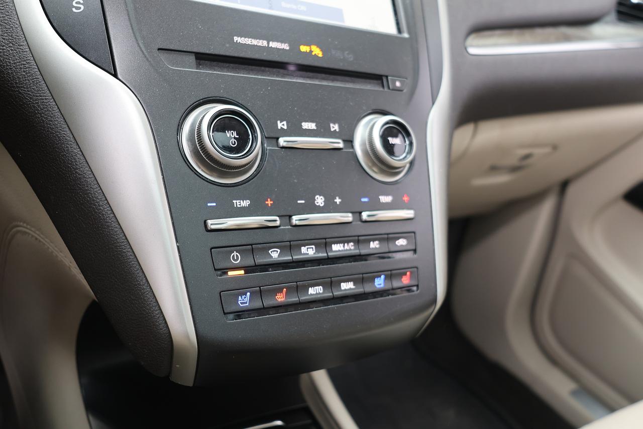 2017 Lincoln MKC Reserve AWD - PANO|NAVI|CAMERA|BLINDSPOT Photo