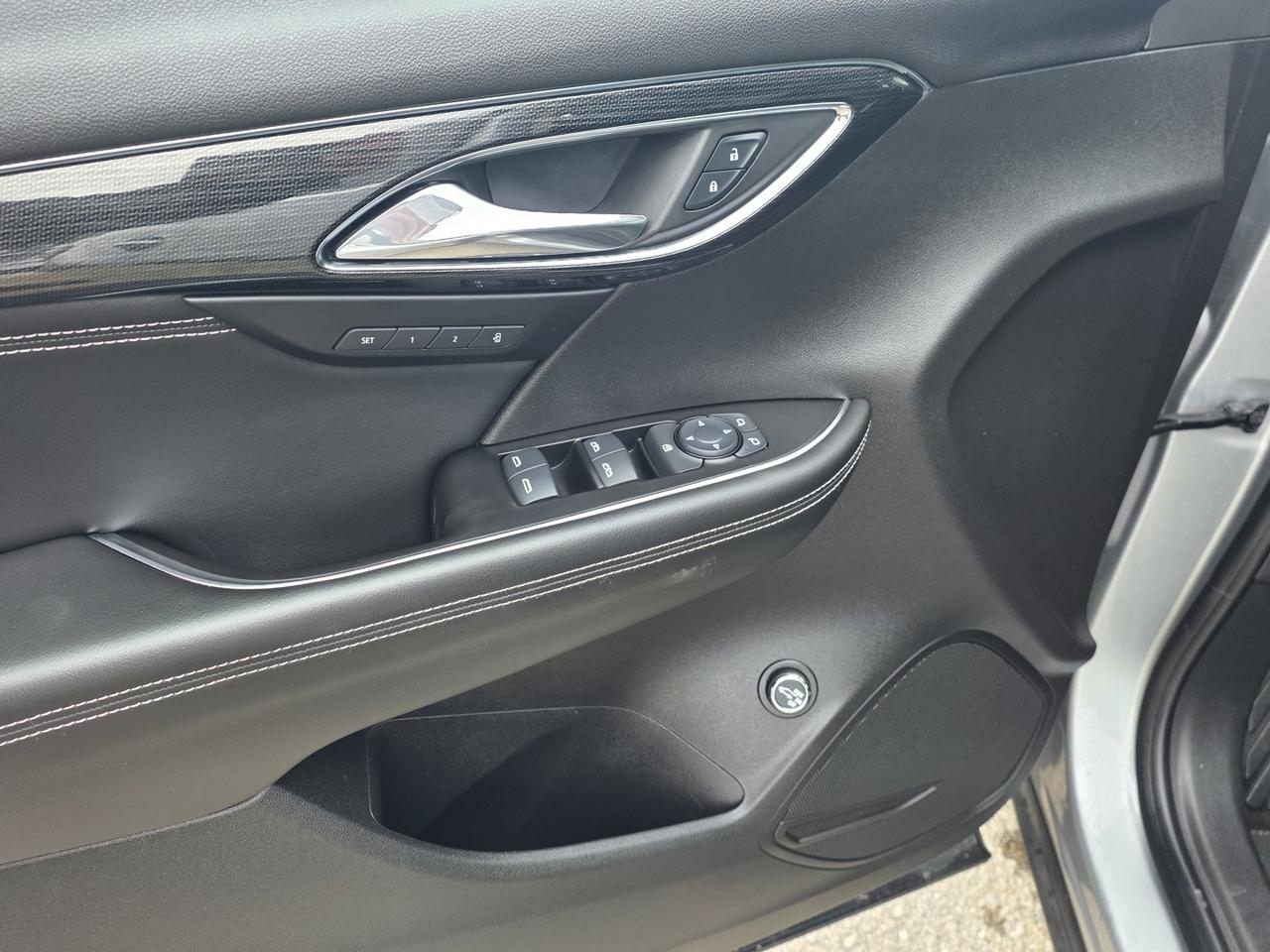 2023 Buick Envision Essense AWD Photo