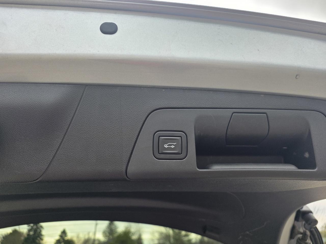 2023 Buick Envision Essense AWD Photo