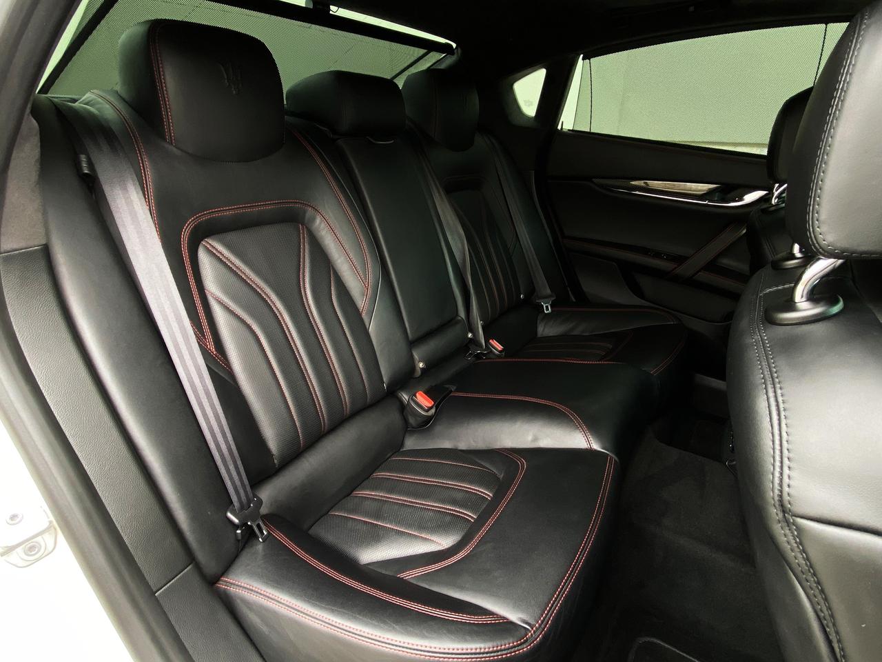 2015 Maserati Quattroporte SQ4-CARBON PKG-ALCANTARA-22" WHEELS Photo