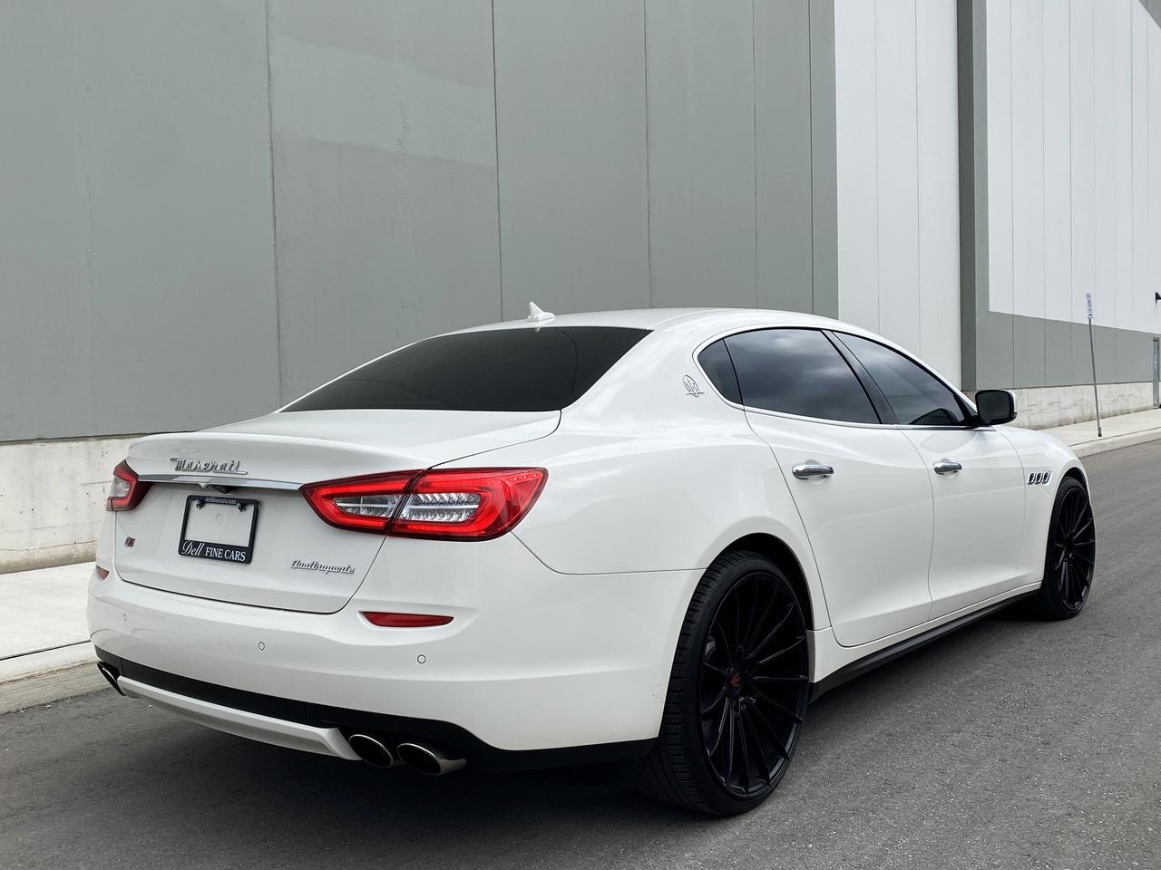 2015 Maserati Quattroporte SQ4-CARBON PKG-ALCANTARA-22" WHEELS Photo
