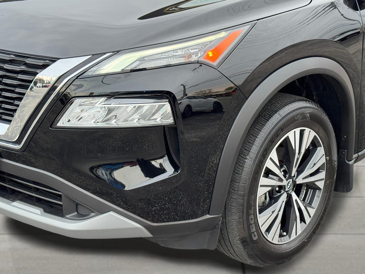2023 Nissan Rogue SV Moonroof AWD+ONE OWNER+CLEAN CARFAX Photo