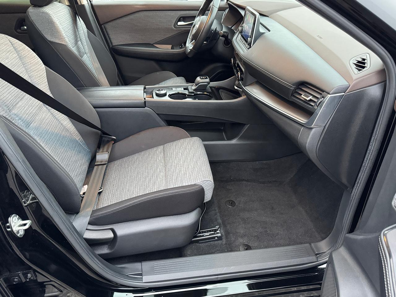 2023 Nissan Rogue SV Moonroof AWD+ONE OWNER+CLEAN CARFAX Photo