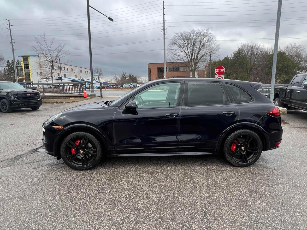 2013 Porsche Cayenne AWD 4dr GTS Photo2