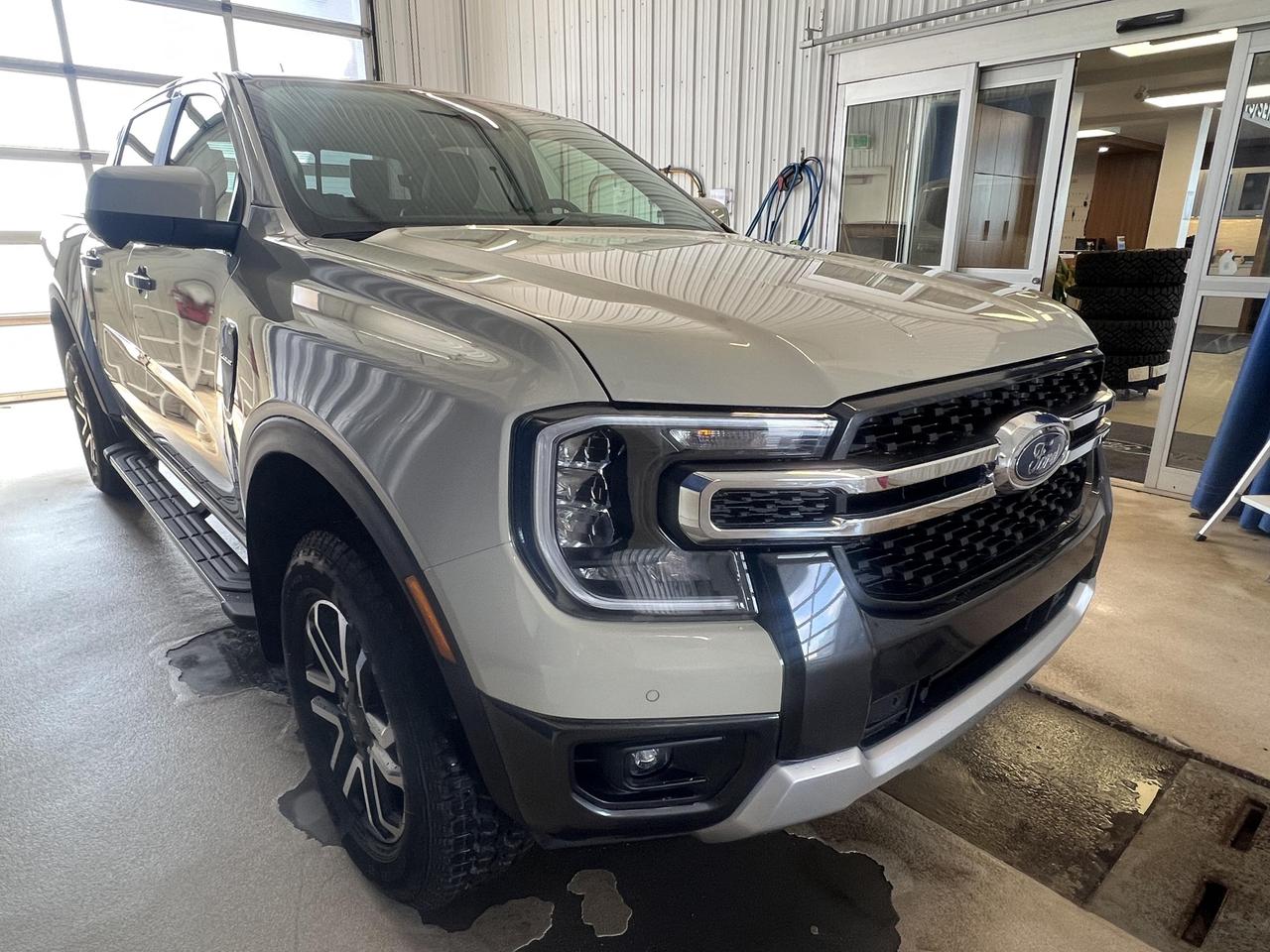 2026 Ford Ranger LARIAT 2.7L ECOBOOST 500A+ Photo3