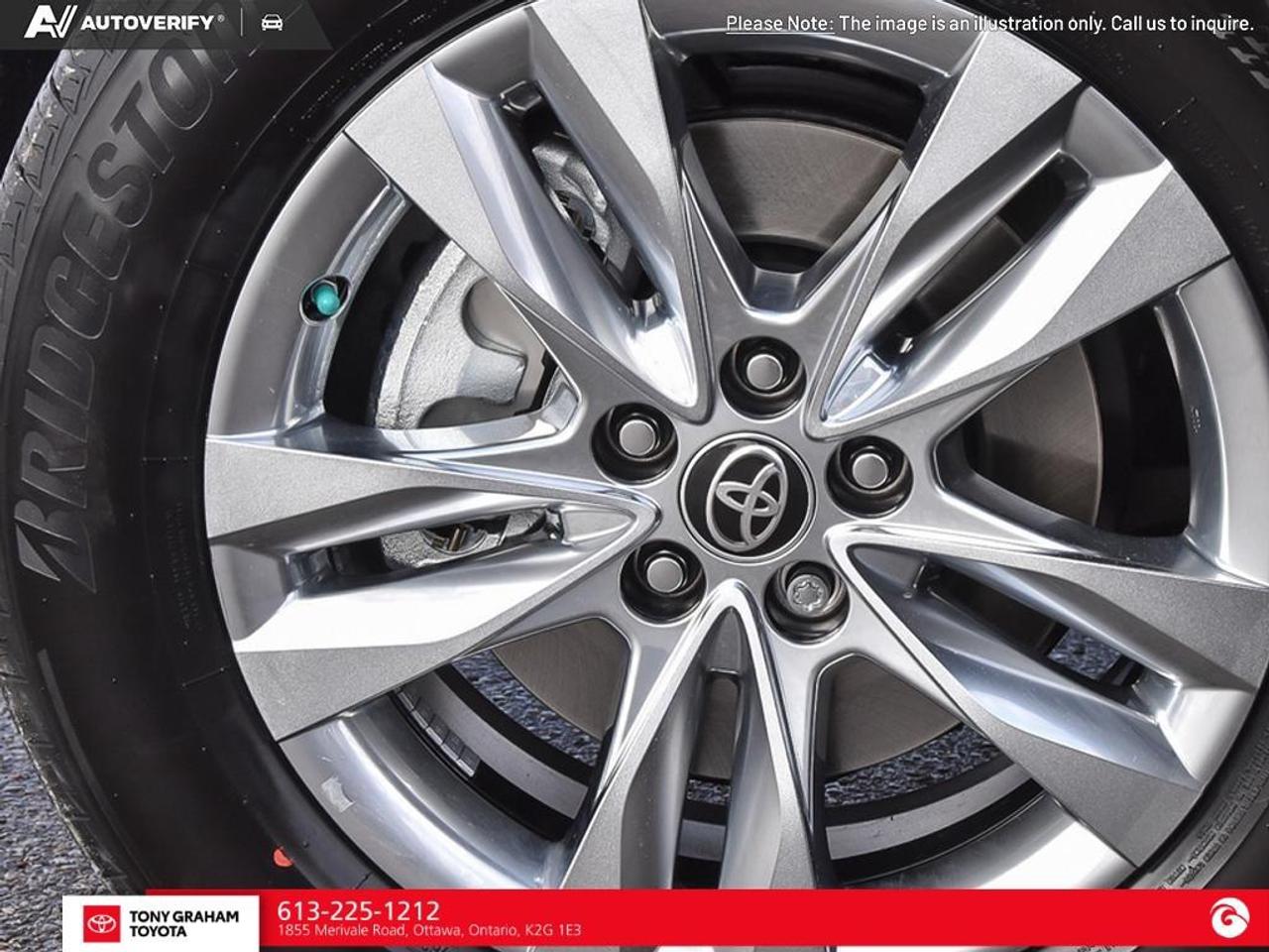 2026 Toyota Sienna XSE 7-Passenger Photo