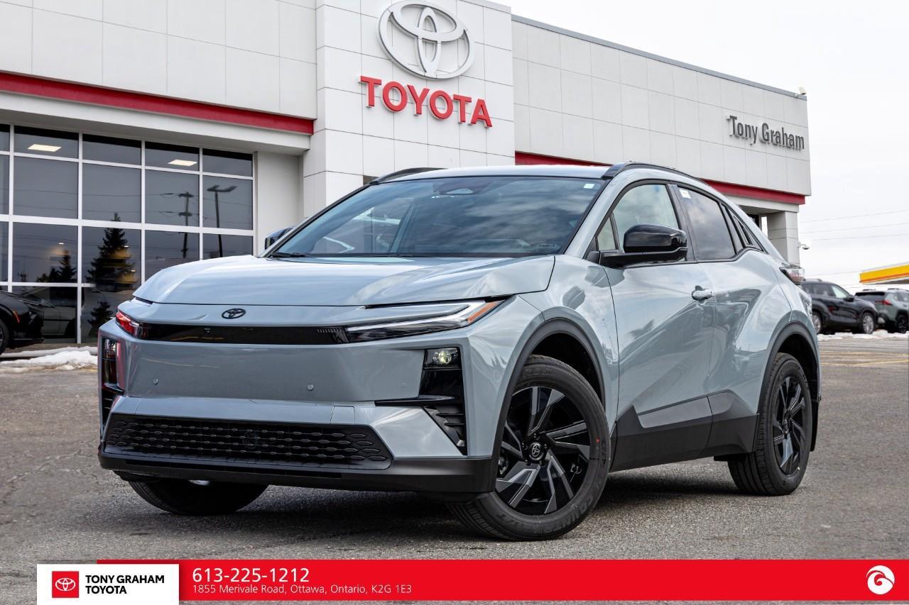 2026 Toyota C-HR XSE Photo0