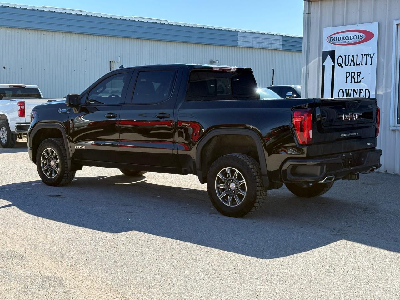 2024 GMC Sierra 1500 Crew Cab Short Box 4-Wheel Drive AT4 Photo