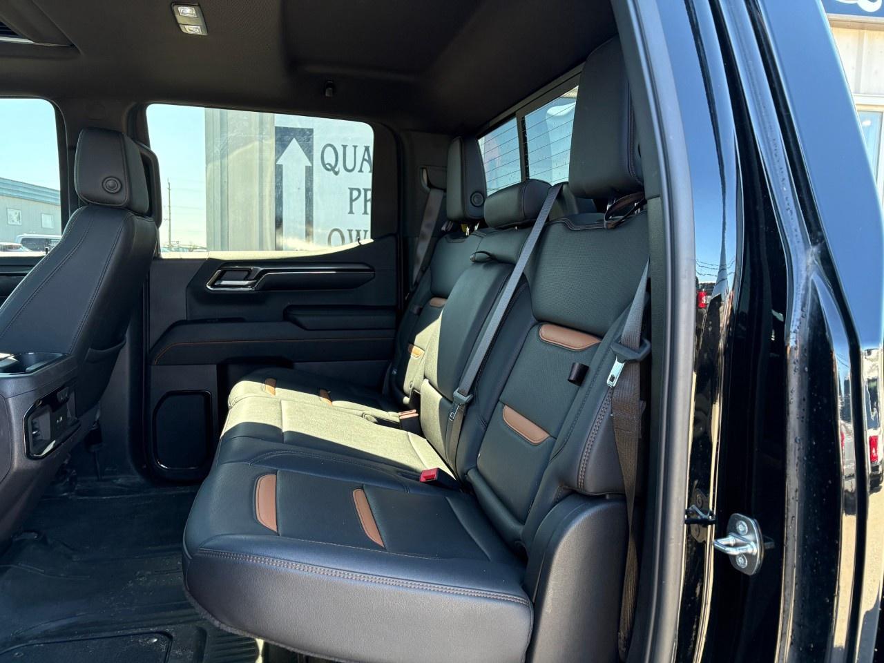 2024 GMC Sierra 1500 Crew Cab Short Box 4-Wheel Drive AT4 Photo