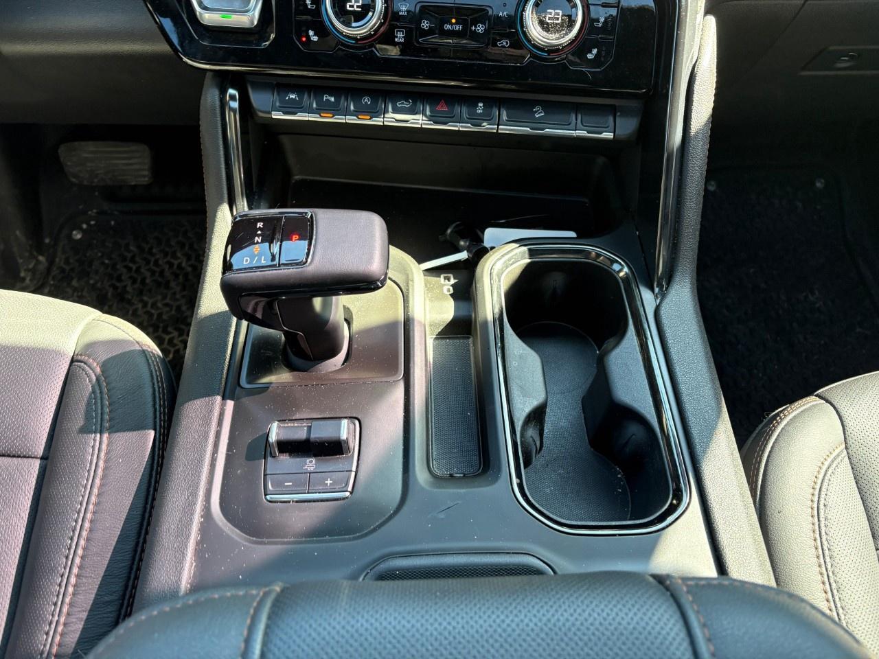 2024 GMC Sierra 1500 Crew Cab Short Box 4-Wheel Drive AT4 Photo