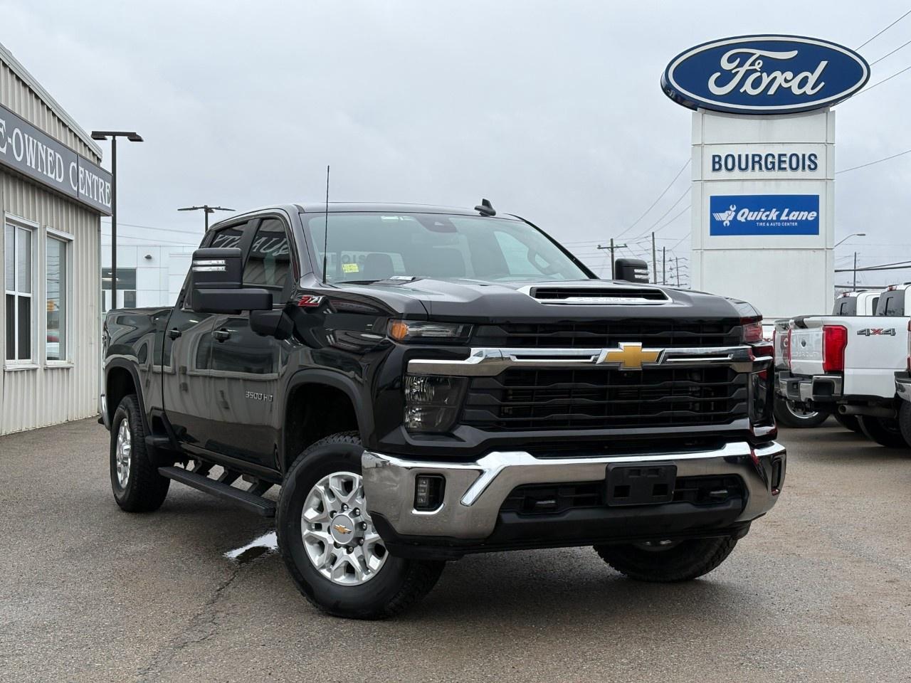 2024 Chevrolet Silverado 3500HD 4WD Crew Cab Standard Box LT Photo0