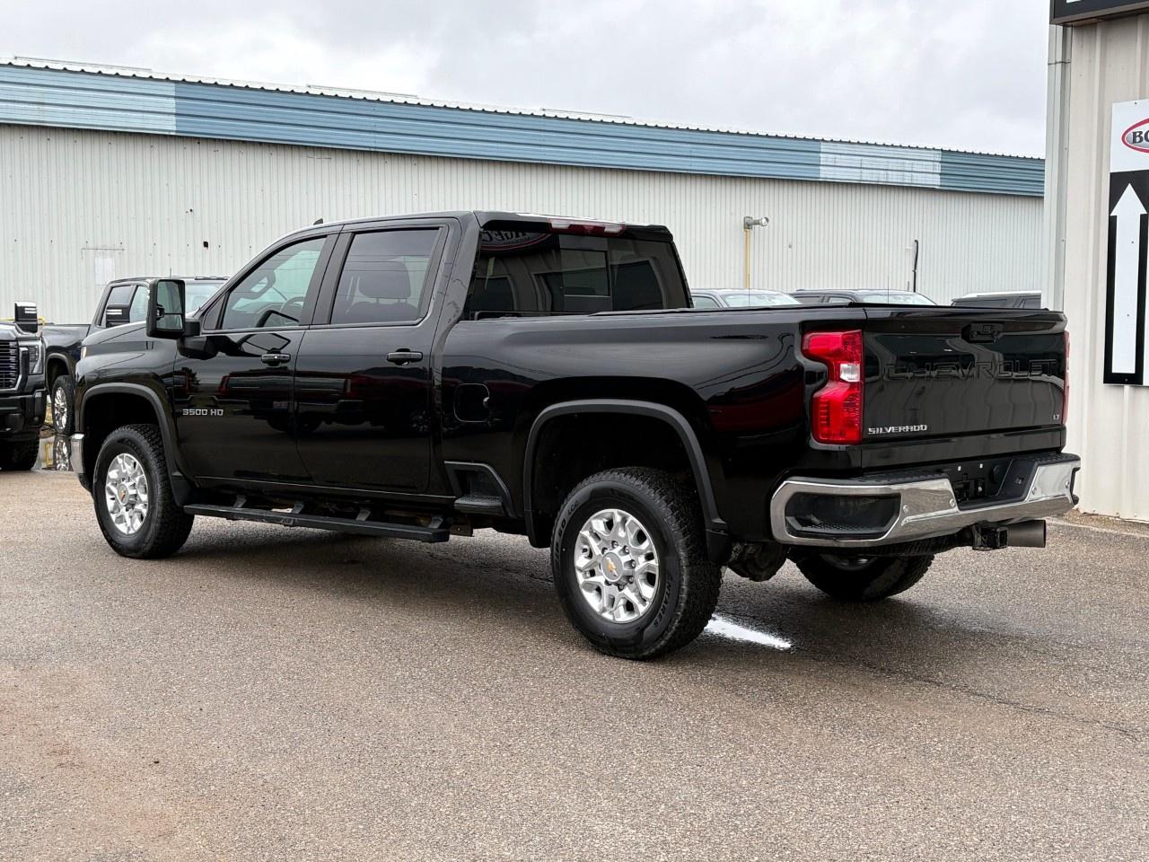 2024 Chevrolet Silverado 3500HD 4WD Crew Cab Standard Box LT Photo