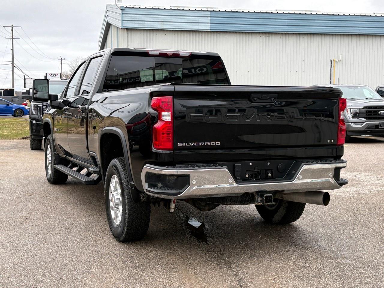 2024 Chevrolet Silverado 3500HD 4WD Crew Cab Standard Box LT Photo