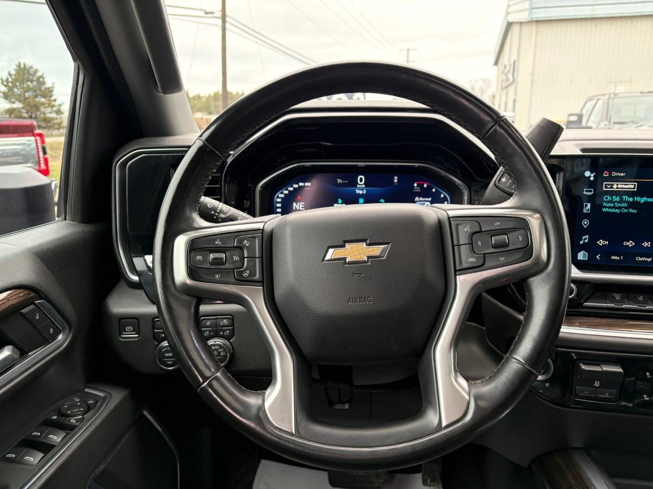 2024 Chevrolet Silverado 3500HD 4WD Crew Cab Standard Box LT Photo