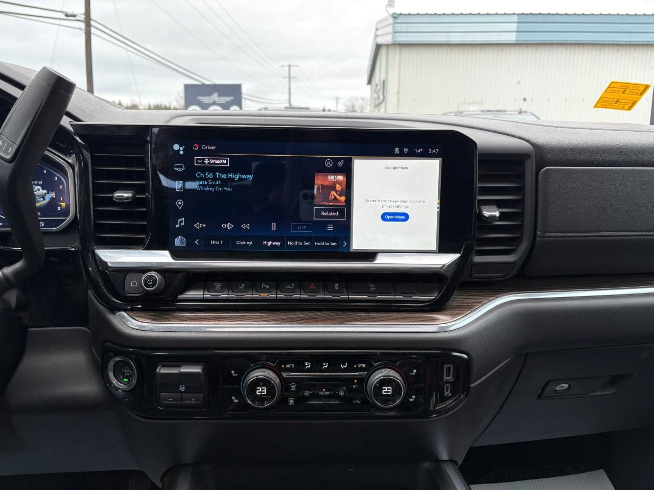 2024 Chevrolet Silverado 3500HD 4WD Crew Cab Standard Box LT Photo