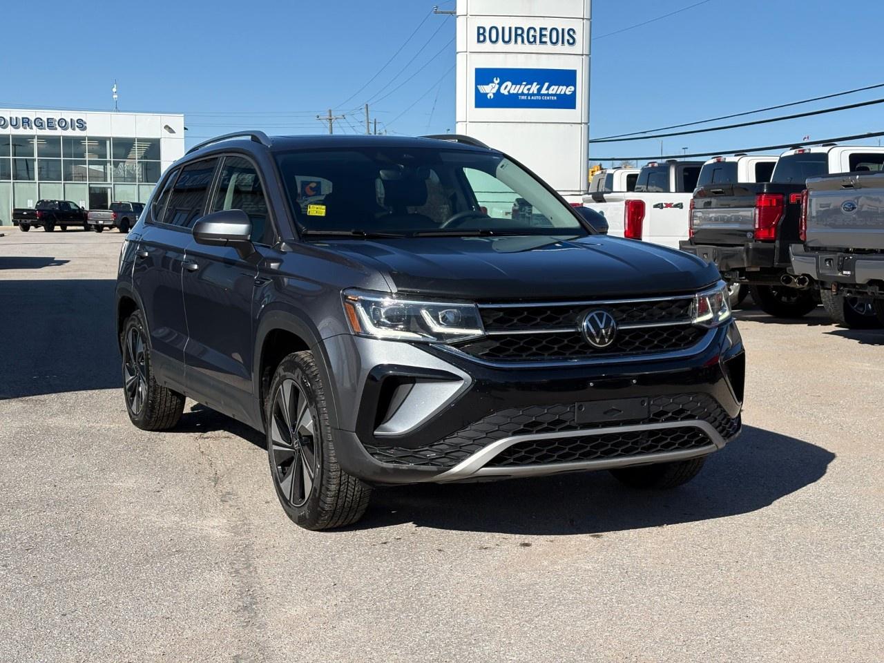 2024 Volkswagen Taos Highline 4MOTION Photo3