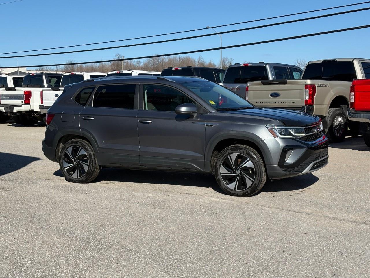 2024 Volkswagen Taos Highline 4MOTION Photo